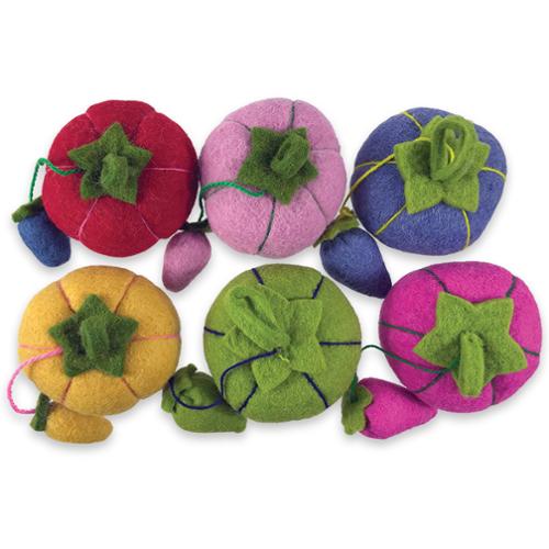 Tomato Pin Cushion Assorted, Moda DLFT 1111