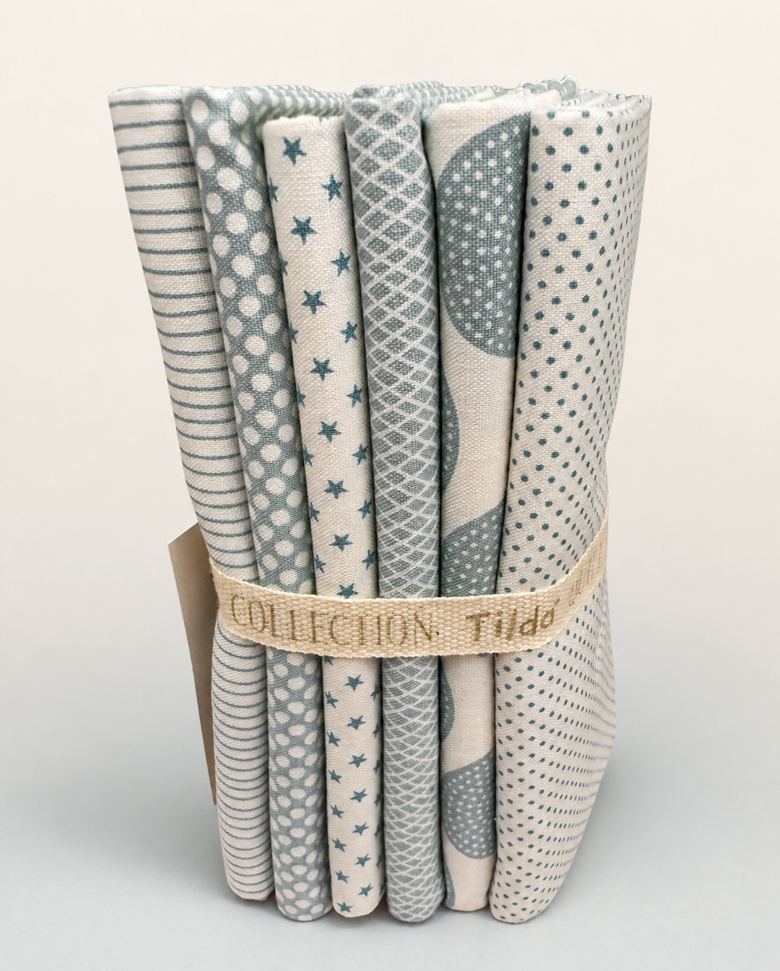 Tilda Basic Classics light blue fat quarter bundle by Tone Finnanger